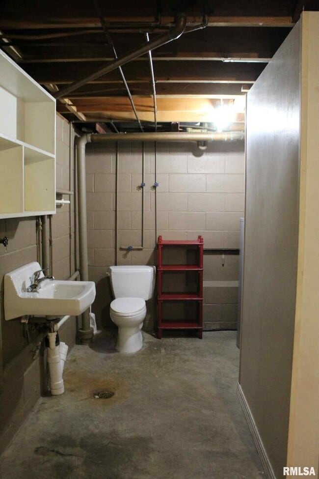 Building Photo - 15047 N Seagull Ln