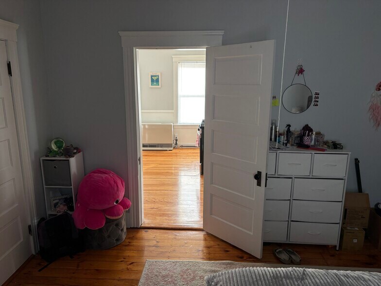 Building Photo - 3 Mars St