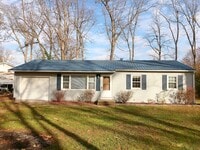 Building Photo - 9 Pecan Grove