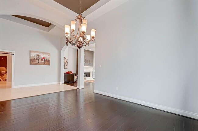 Building Photo - 5422 Linden Rose Ln