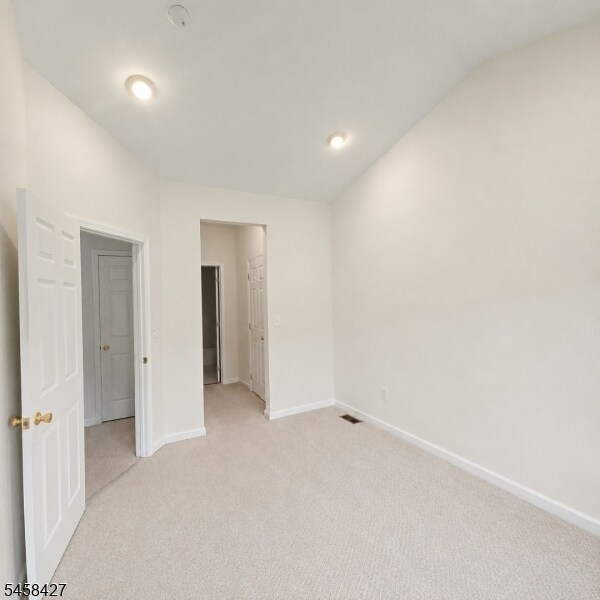 Building Photo - 10 Devonshire Dr