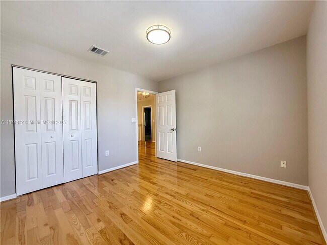 Building Photo - 1140 Oysterwood St