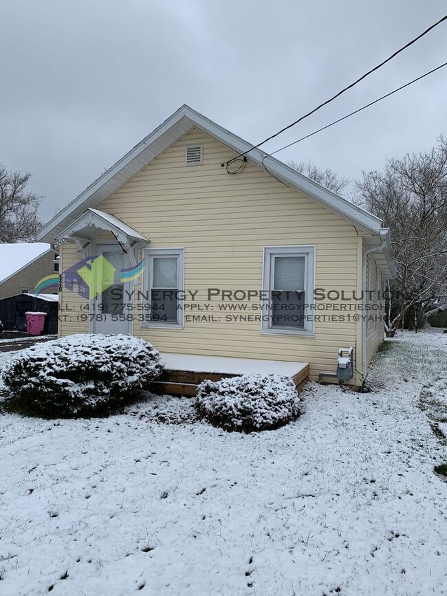 Building Photo - Newly remodeled two bedroom ranch in Madison