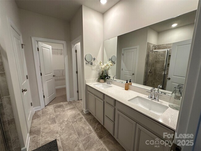 Building Photo - 4165 Canopy Creek Dr