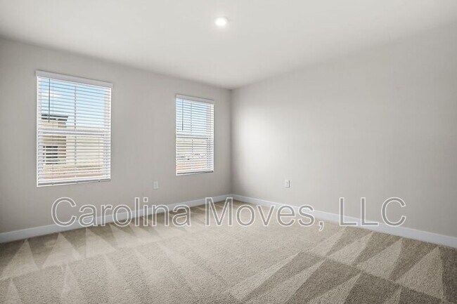 Building Photo - 124 Tassin St