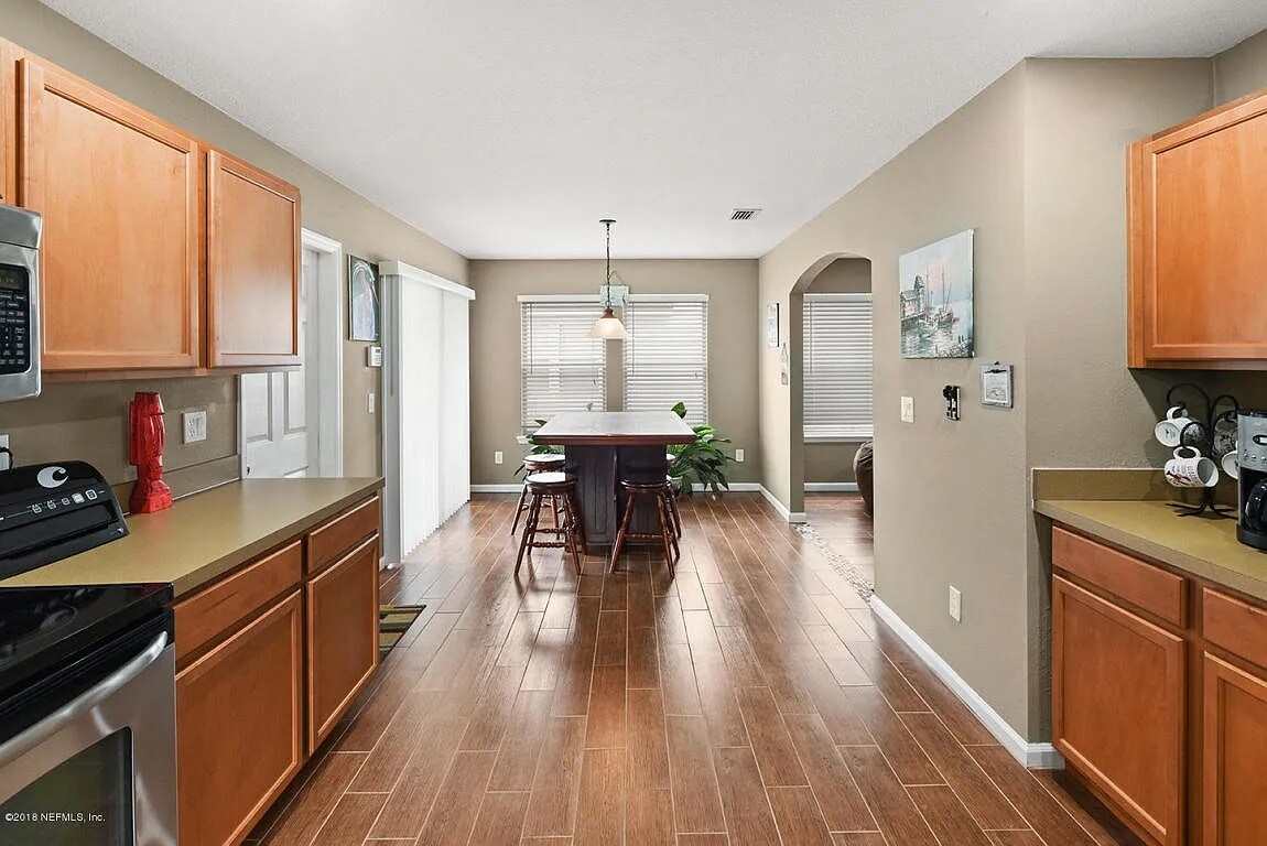 Building Photo - 664 Sunny Stroll Dr