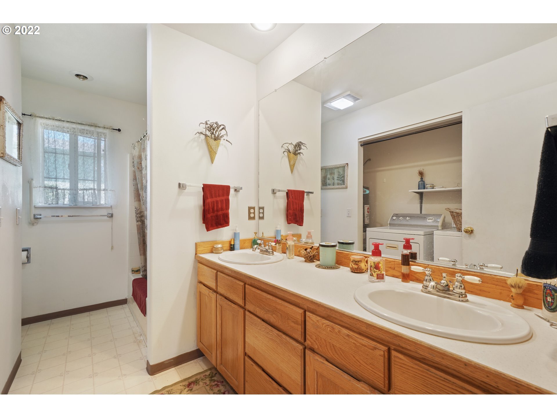 Bathroom - 909 Madrona Ave