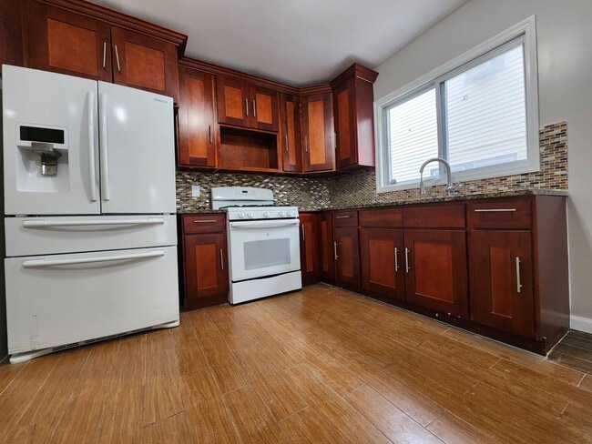 Building Photo - 134-32 244th St