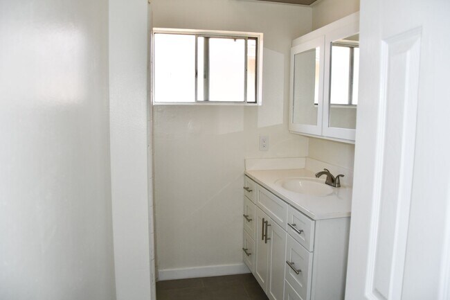 Building Photo - 12071 Laguna St