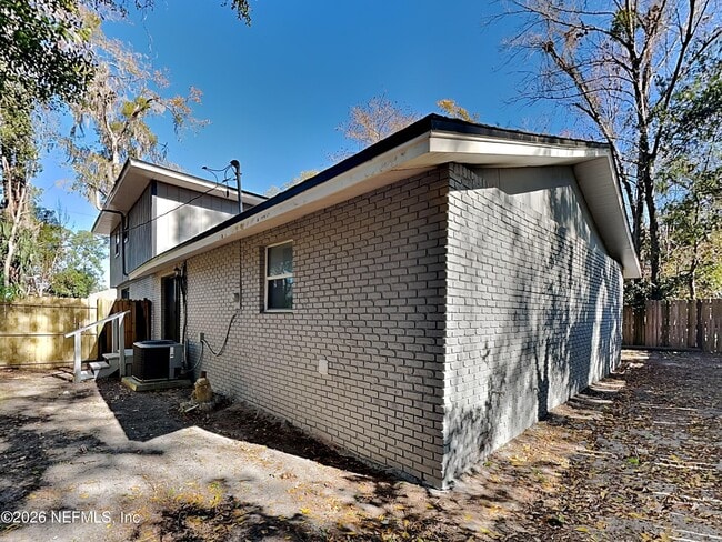 Building Photo - 1111 North St