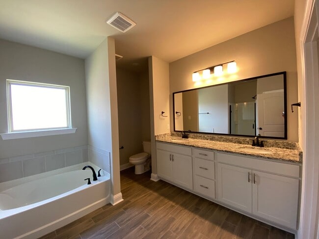 Building Photo - Cane's Landing Rental, 2023 Build, 1642 Sq...