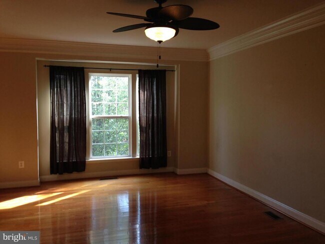 Building Photo - 2207 Kimball Pl