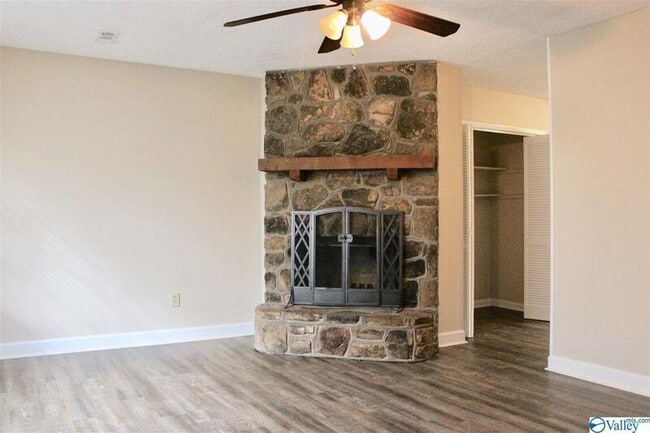 Building Photo - 13923 Hurstland Dr SW