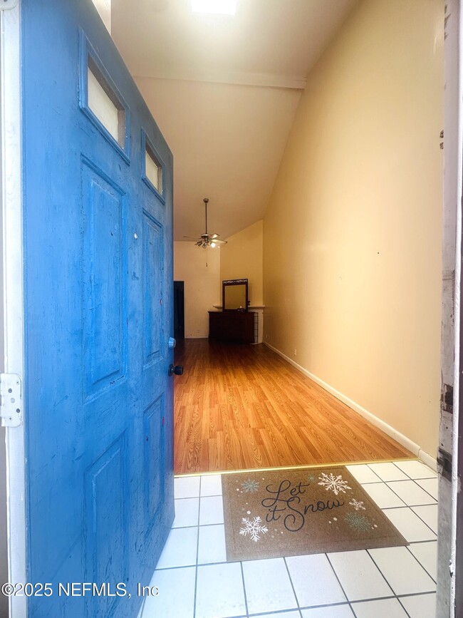 Building Photo - 4835 Kingsmeadow Ln