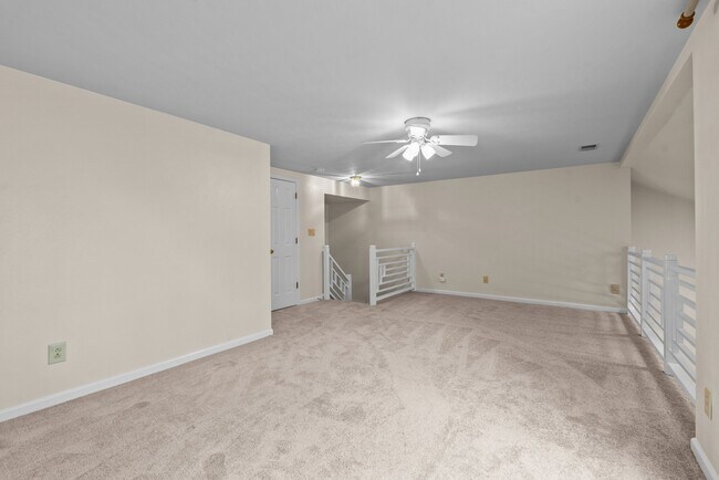 Building Photo - 501 Hidden Way