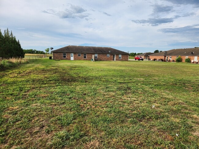 Building Photo - 63080 E 285 Ct