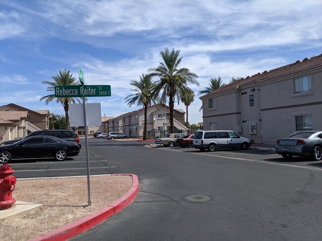 Building Photo - ******* 2 WEEKS FREE RENT ******* 2 BED 2 BATH FIRST FLOOR CONDO!!