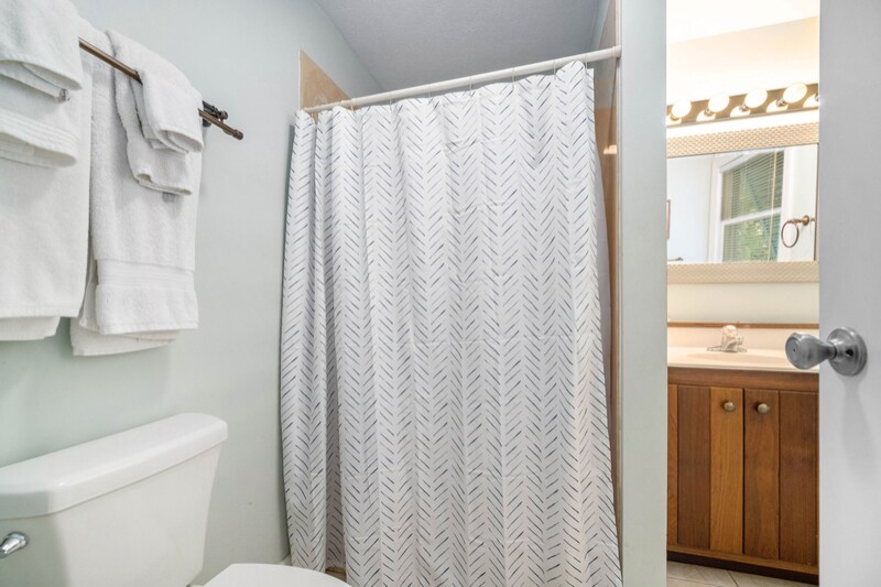 Building Photo - 312 W Cooper Ave