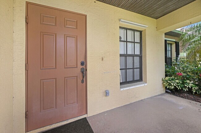 Front Porch - 1140 Luminary Cir