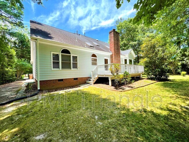 Building Photo - 102 Glen Mavis Ct