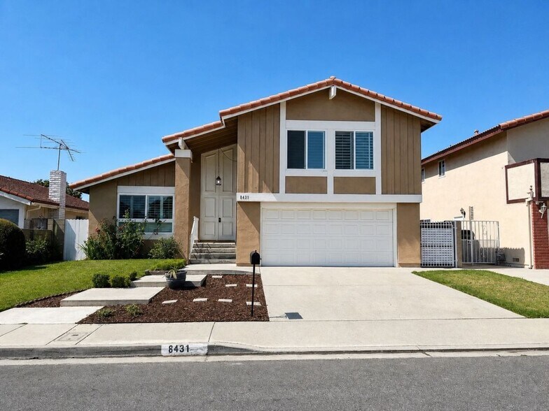 Building Photo - 8431 Aspenwood Ave