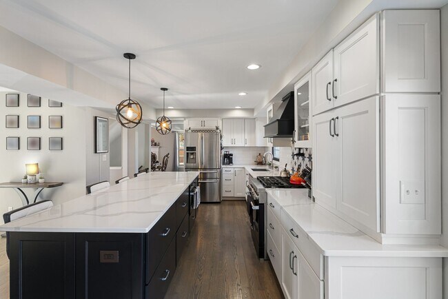 Building Photo - 3100 Franklin St