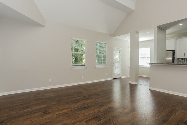 Building Photo - 4581 Doral Dr SW