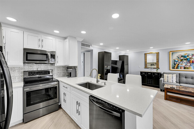 Building Photo - 964 Normandy Trail