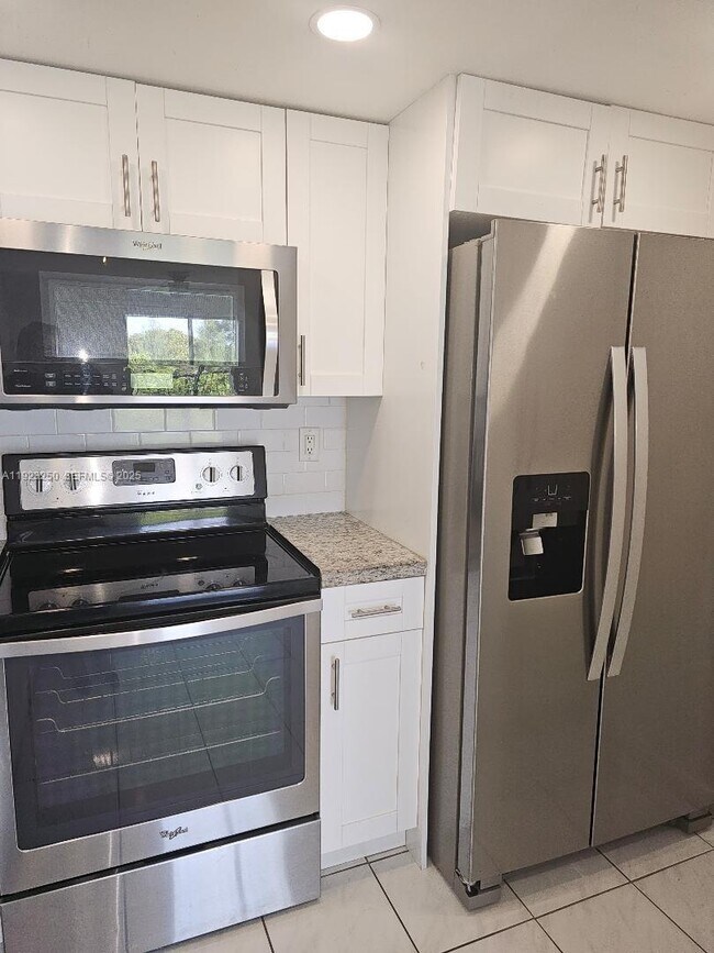 Building Photo - 14250 SW 62nd St