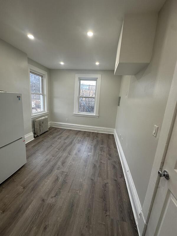 Building Photo - 115 N 5th Ave