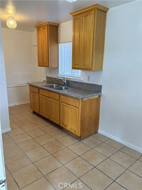 Building Photo - 1715 W Olympic Blvd