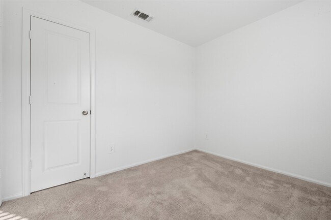 Building Photo - 1044 Rd 5203