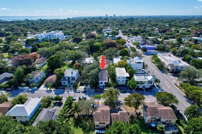 Building Photo - 3676 Oak Ave