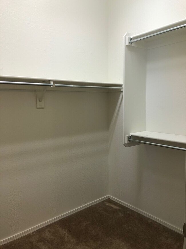 Building Photo - Corner Lot Charmer- Granville Amenities In...