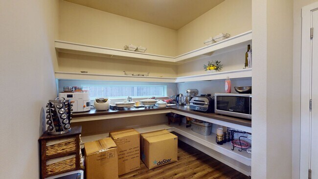 Building Photo - Auburn Lakeland Hills area/Lakeview Community- 4 bedroom 2.5 bathroom with AC - Available May 5th!