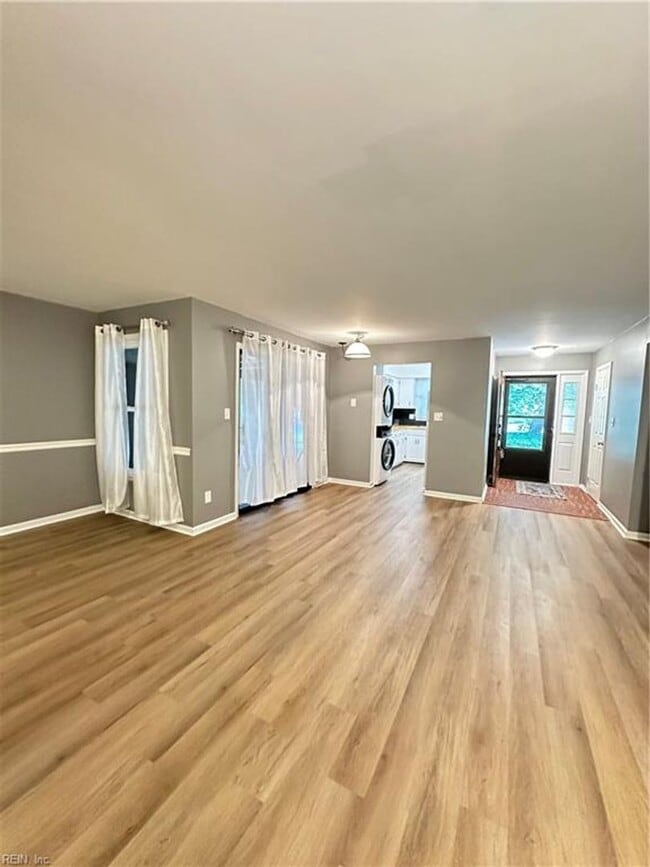 Building Photo - 2 Bedroom 2 Bath Condo