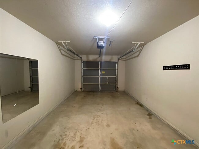 Building Photo - 3107 Yaupon Rd