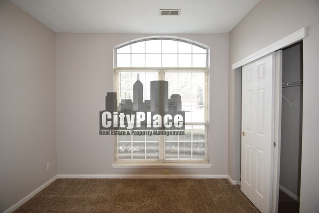 Building Photo - 10394 Lakeland Dr