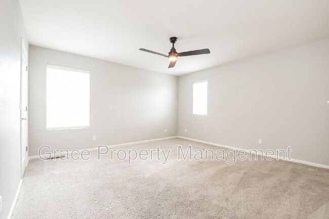 Building Photo - 389 Rodden Dr