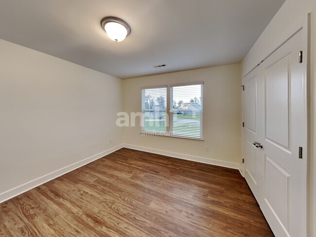 Building Photo - 535 Drema Ct