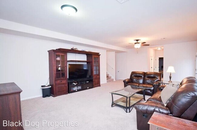 Building Photo - 5 br, 3 bath House - 2421 Brooke Bend
