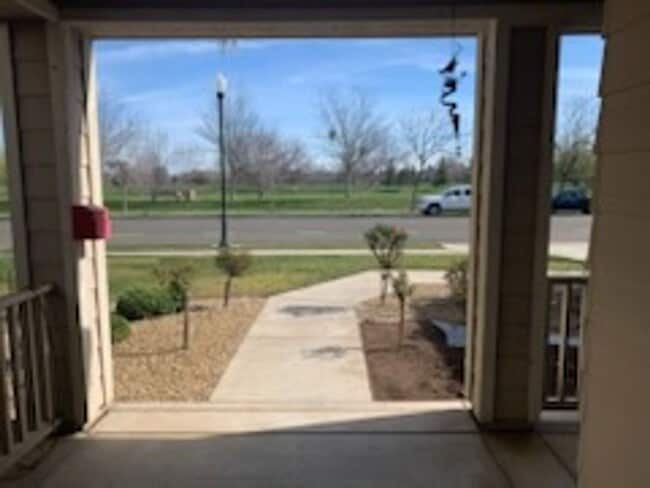 Building Photo - Turlock 4 Bedroom 2 bathroom home Near Chr...