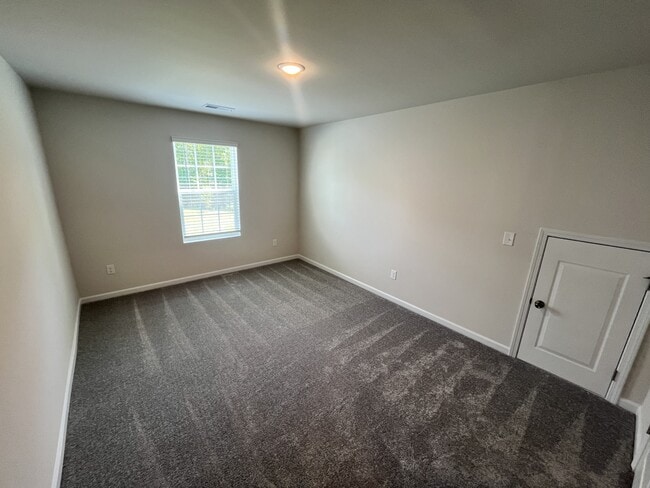 Building Photo - 1747 Mallard Dr