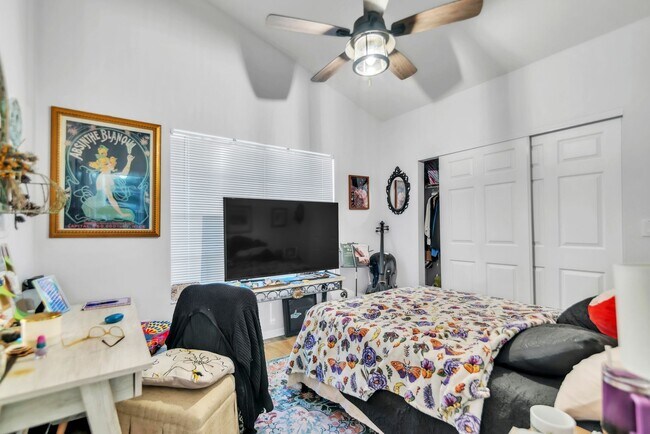 Building Photo - 406 Beltrees St