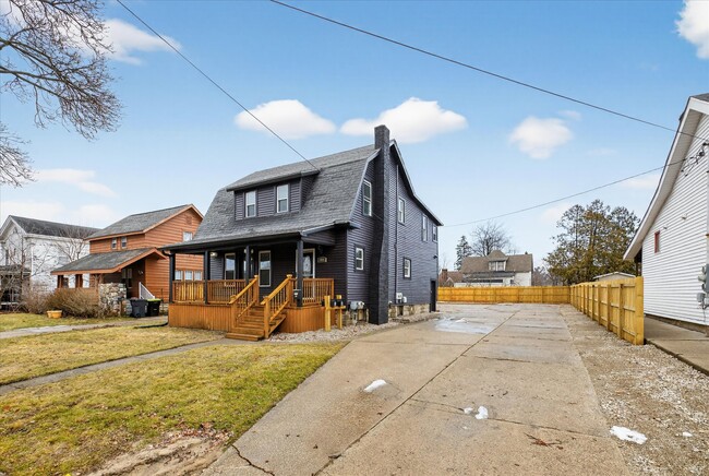 Building Photo - 509 McDonald St