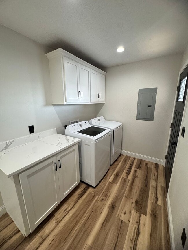 Building Photo - 108 Chisum Dr