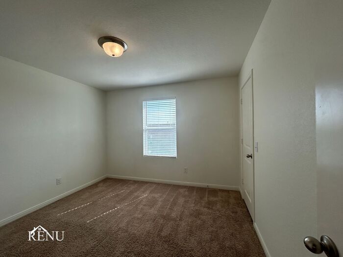 Building Photo - 5135 Firefly Hls