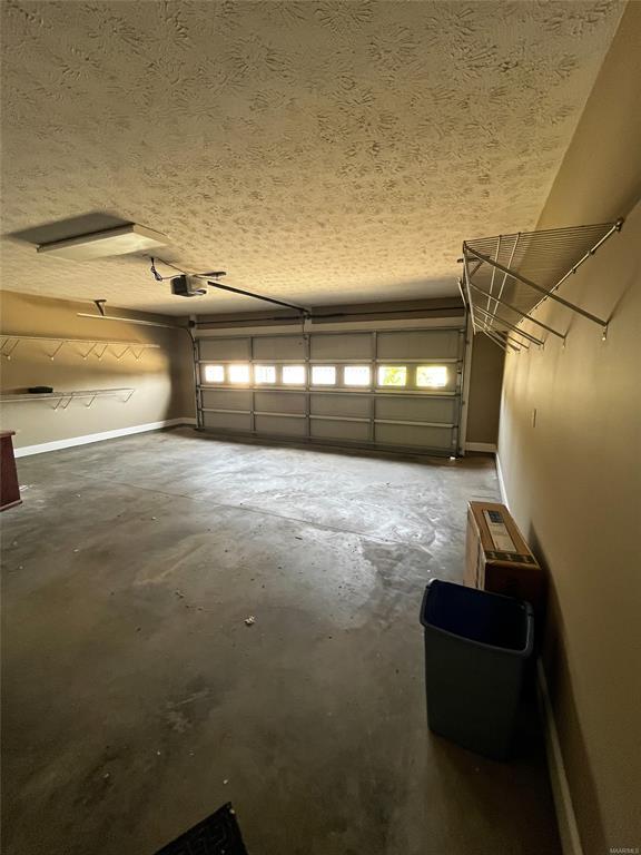Building Photo - 8906 Stoneridge Pl