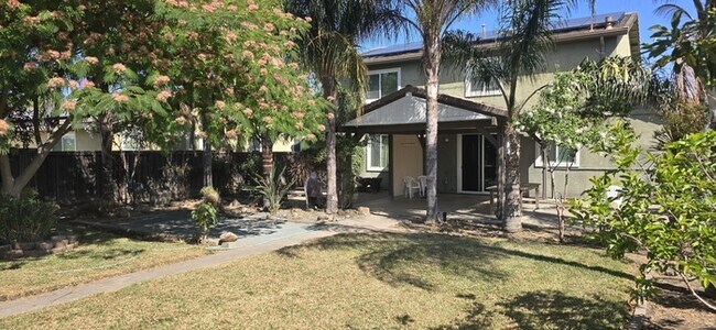 Building Photo - This stunning corner home offers 4 spaciou...