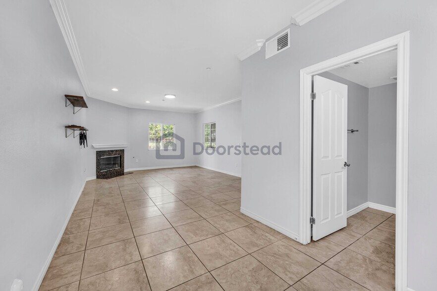 Building Photo - 1200 E Highland Ave